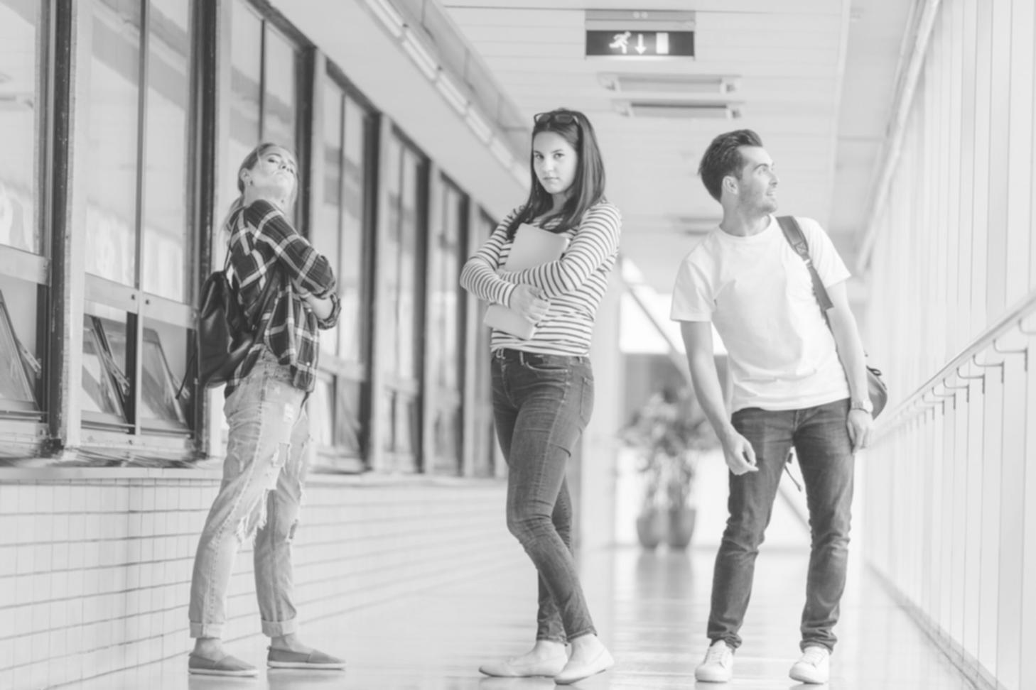 Team doranythiq al lavoro su analisi settoriale presso sede operativa a Verona